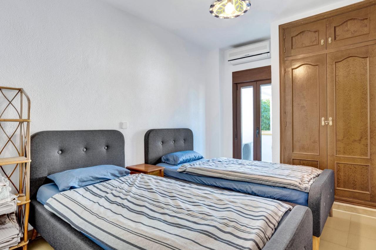 Вилла Ruhiges Eckreihenhaus Mit Pool In La Sella Zarzas One Denia Педрегер Экстерьер фото